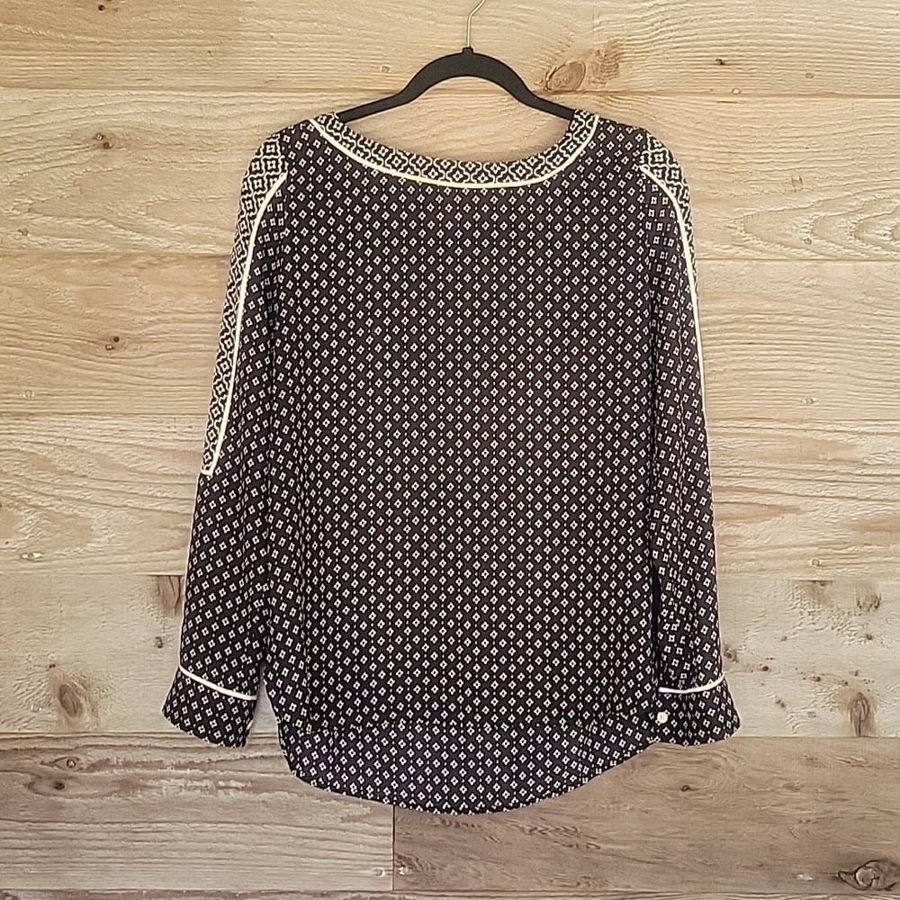 Loft Size XSmall Black and Cream Printed Pullover Top